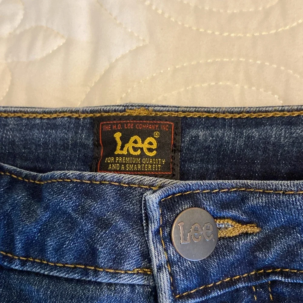 Lee skort - Picture 2 of 4